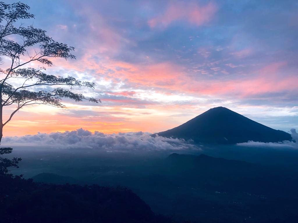 INDAH MEMPESONA MATAHARI TERBIT DI LAHANGANSWEET DUSUN GULINTEN 