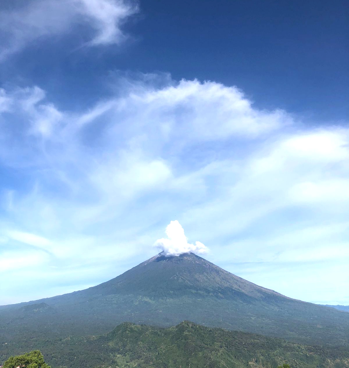 MELIHAT GUNUNG AGUNG SERTA MATAHARI TERBIT DI LAHANGANSWEET DUSUN GULINTEN